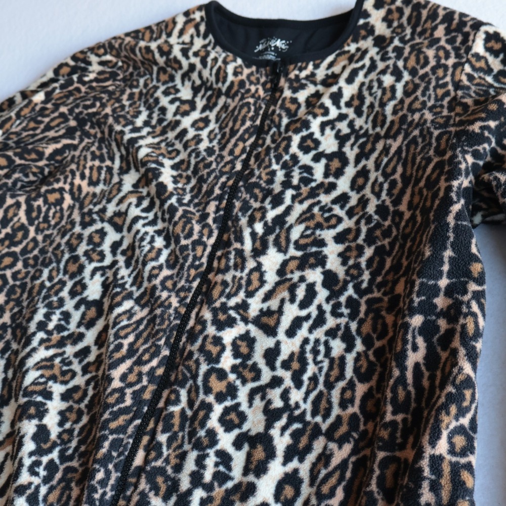 Nick & Nora Leopard Print Fleece Footed Pajamas One Piece Sleepwear Large